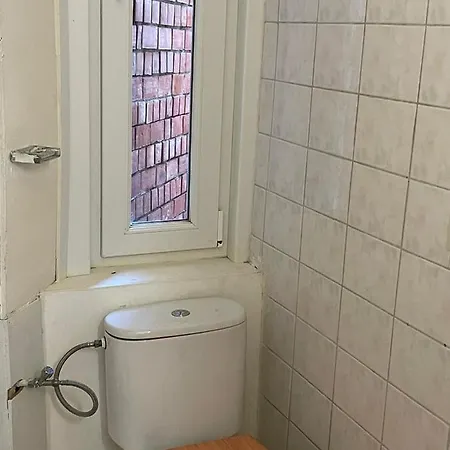 Apartment Rent Daily *